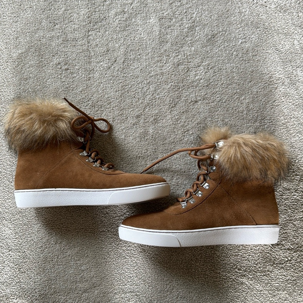 New Linea Paolo Gigi Faux Fur Suede Sneaker / Size 10